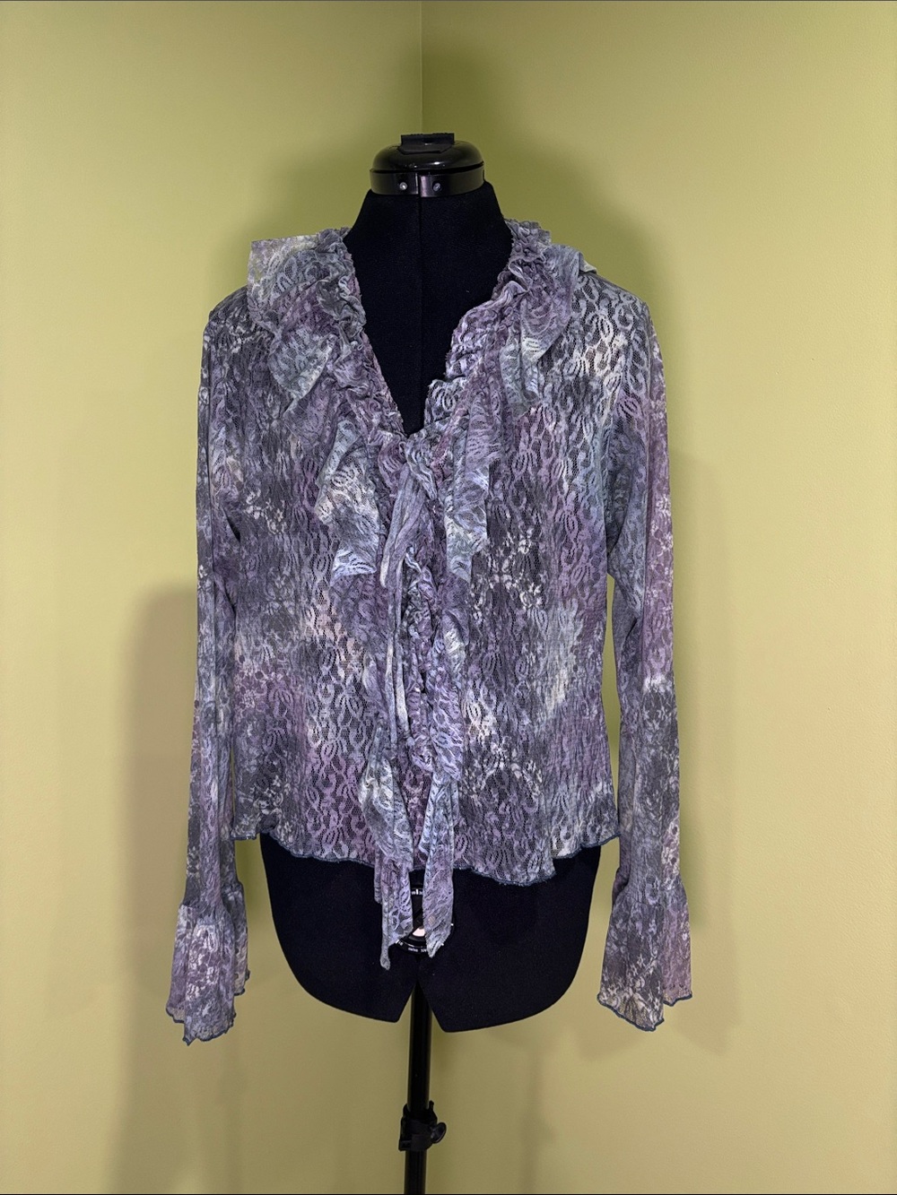 Mix it Stretch Sheer Lace Ruffle Blouse in Blue/Green/Cream